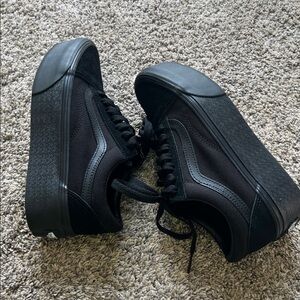 VANS BROOKLYN PLATFORM SNEAKER SIZE 7 WOMENS